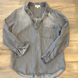 Cloth & Stone Charcoal Gray Chambray Top